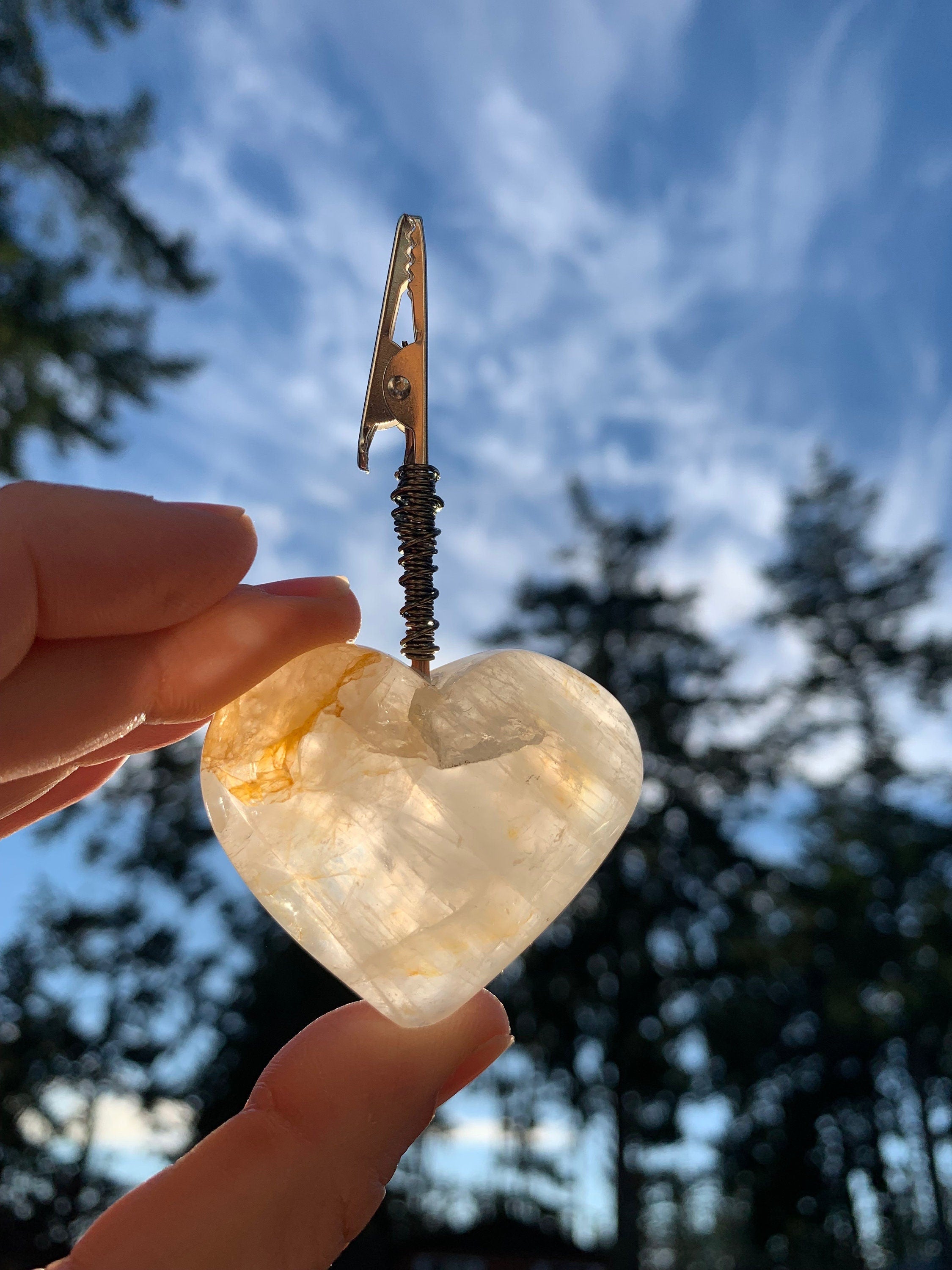 Crystal Heart Clip, Gemstone heart clip, Crystal wand, cigarette holder, smoking clip, gifts for smokers, smoking accessories, metaphysical