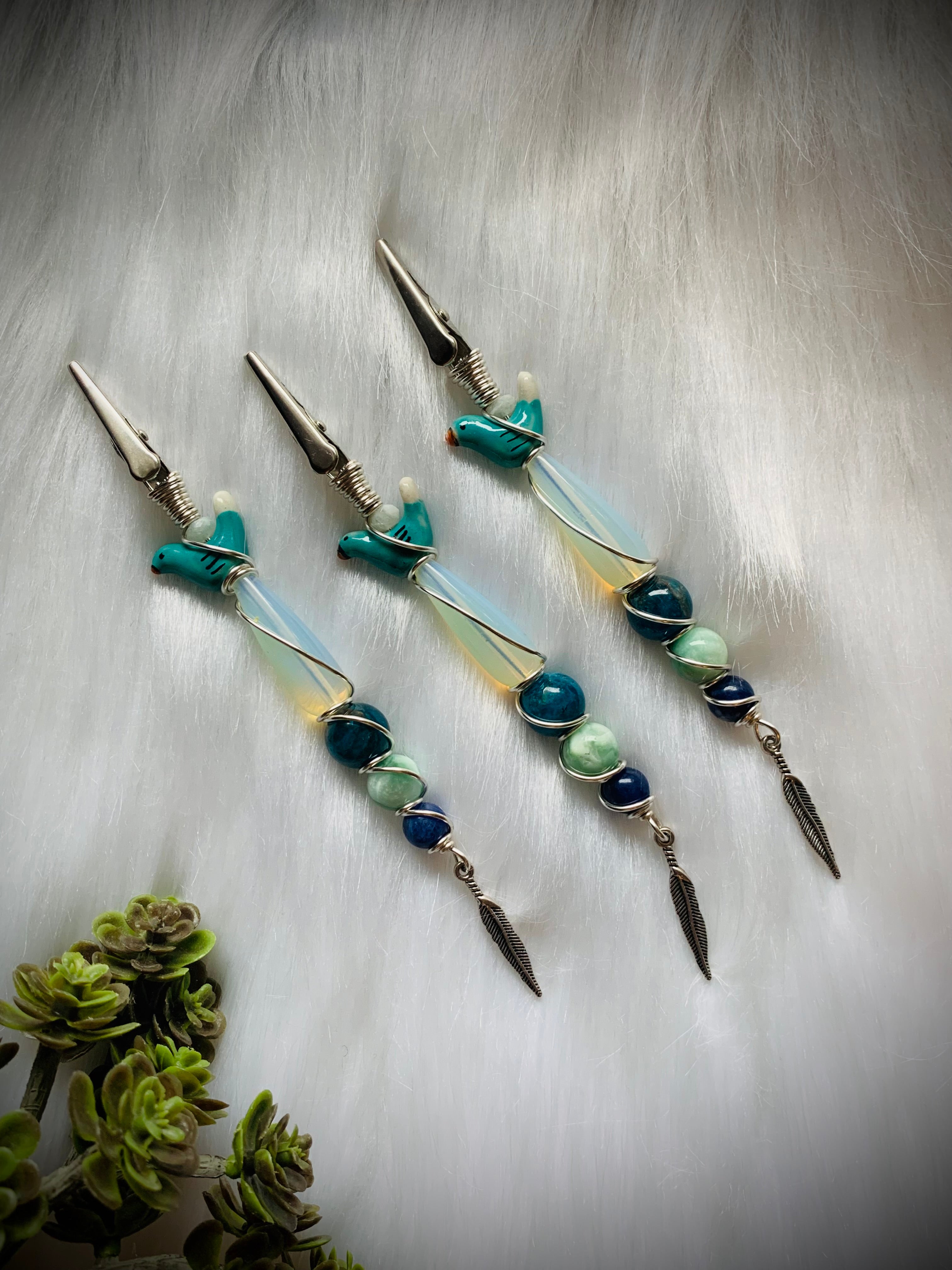 Crystal Smoke Clip; Moonstone, Opalite, Blue Apatite, Green Moonstone, Sodalite, Birdy